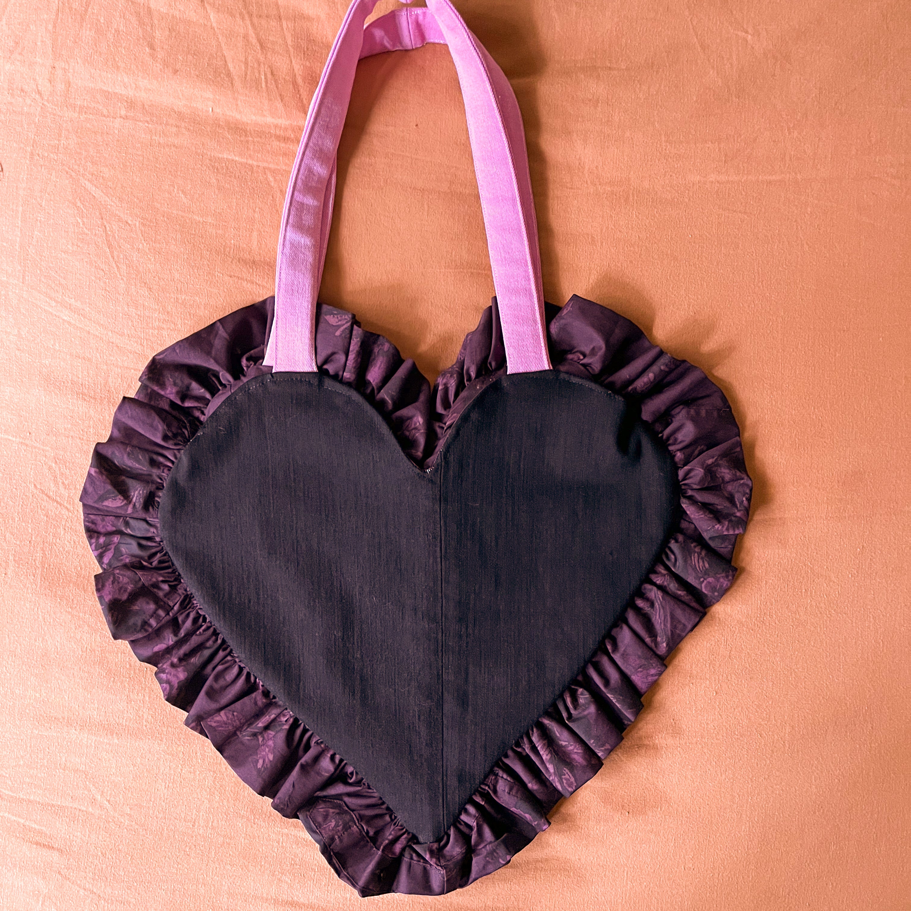 Ruffle Heart Tote
